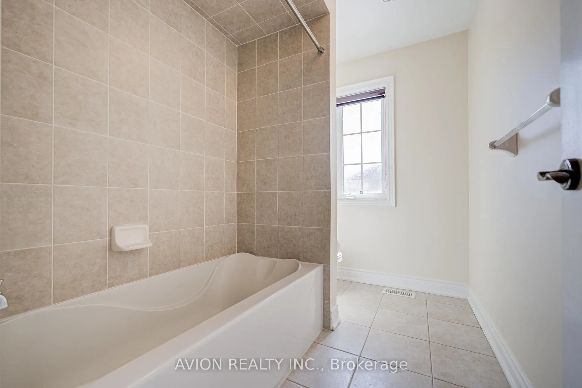 Photo 38 of 30 Ferrazzano Lane, Vaughan, Vellore Village — HOMEH