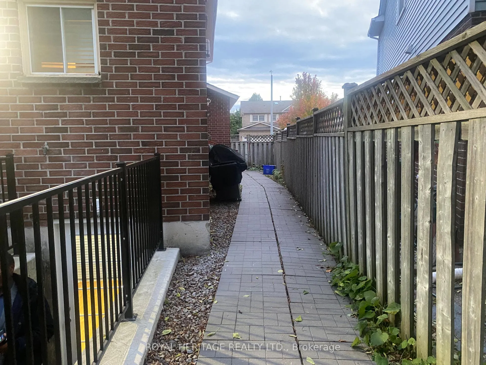Photo 15 of 24 Reed Drive, Ajax, Central — HOMEH