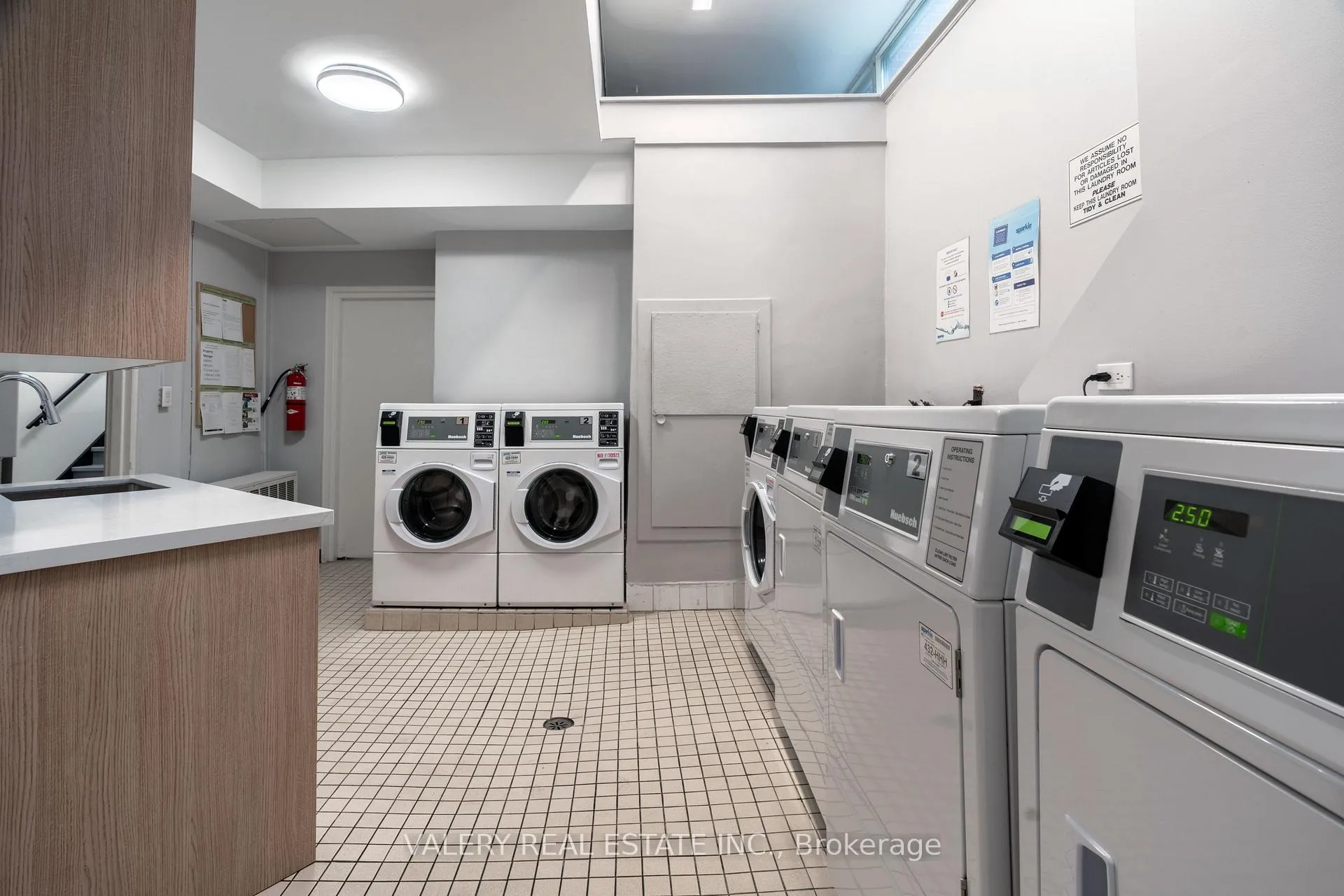 Photo 5 of Unit 303, 161 St. George Street, Toronto, The Annex — HOMEH