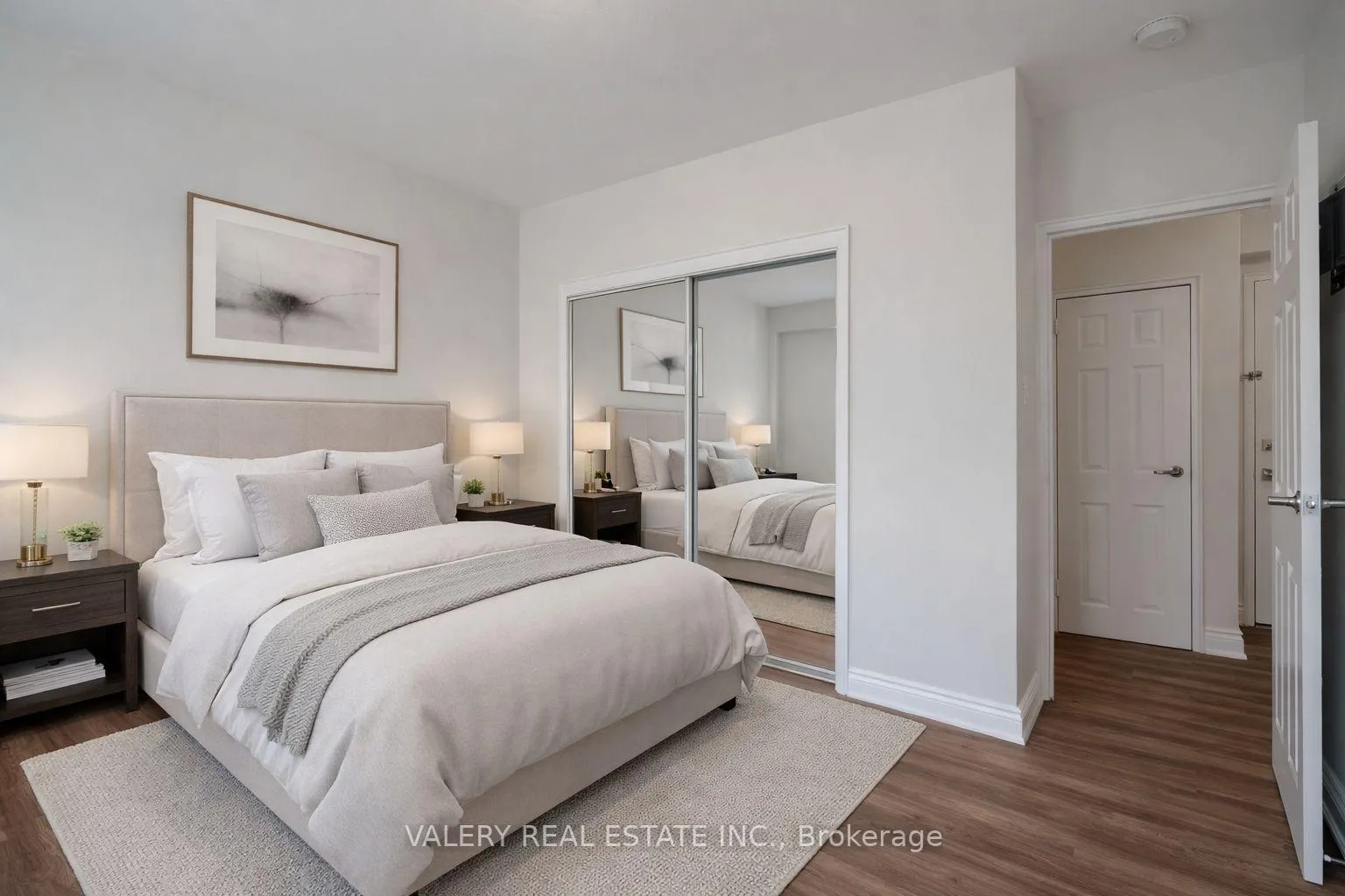 Photo 3 of Unit 307, 161 St. George Street, Toronto, The Annex — HOMEH