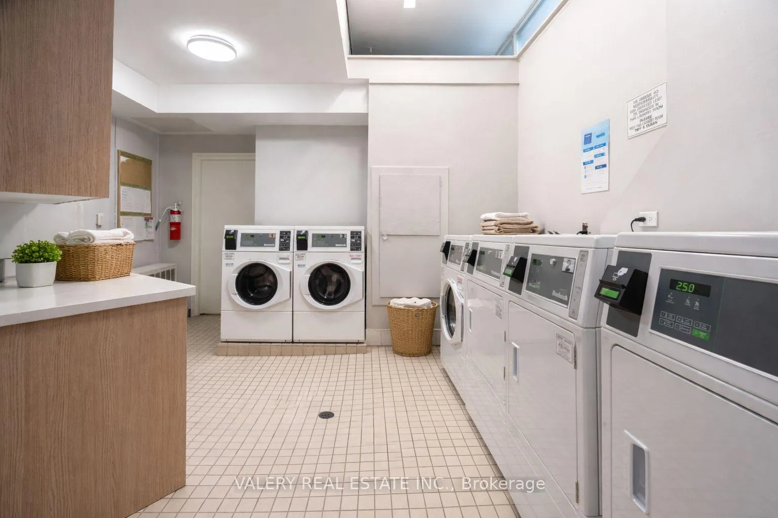 Photo 7 of Unit 307, 161 St. George Street, Toronto, The Annex — HOMEH