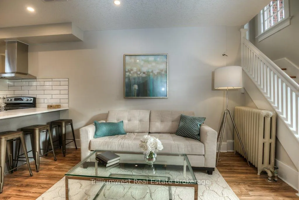 Photo 5 of 54 Park Street, Kitchener, Cherry Hill — HOMEH