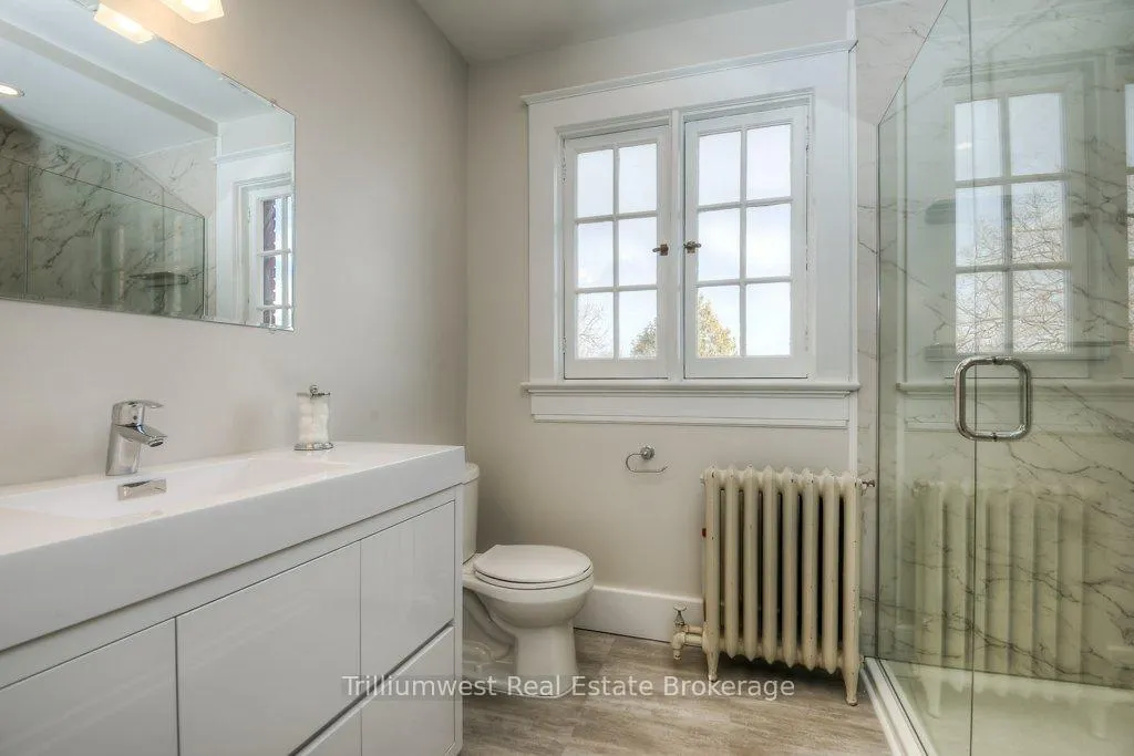 Photo 19 of 54 Park Street, Kitchener, Cherry Hill — HOMEH