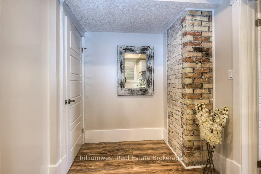 Photo 24 of 54 Park Street, Kitchener, Cherry Hill — HOMEH