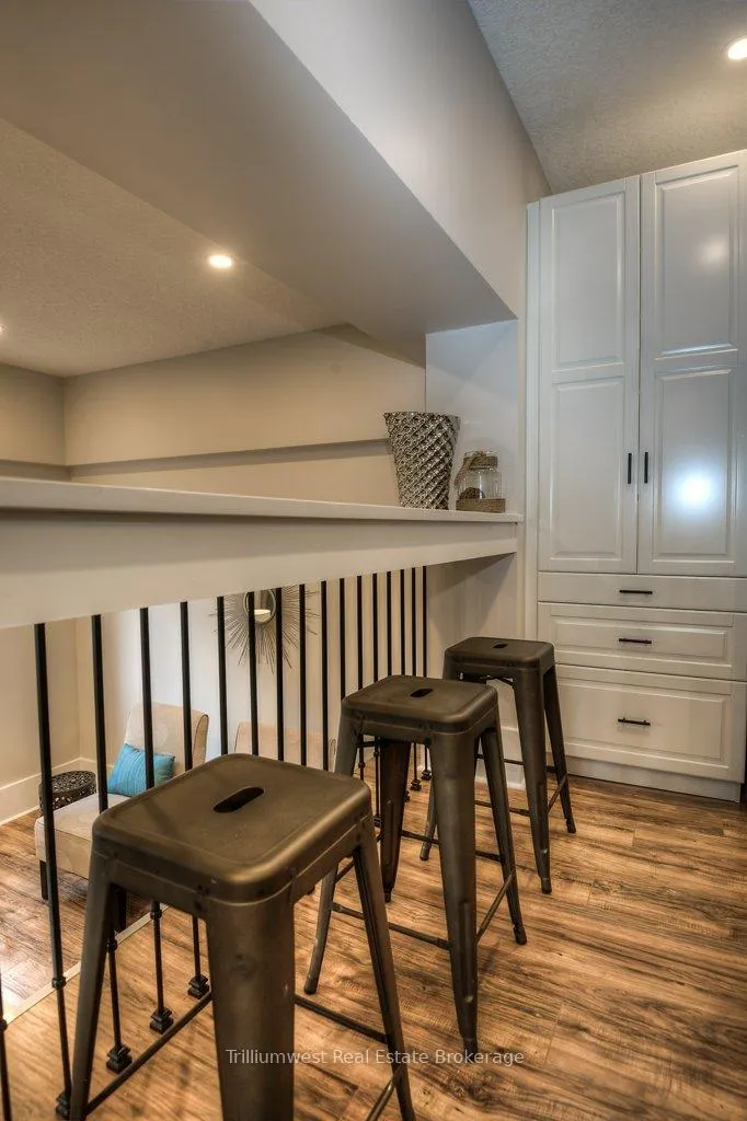 Photo 31 of 54 Park Street, Kitchener, Cherry Hill — HOMEH
