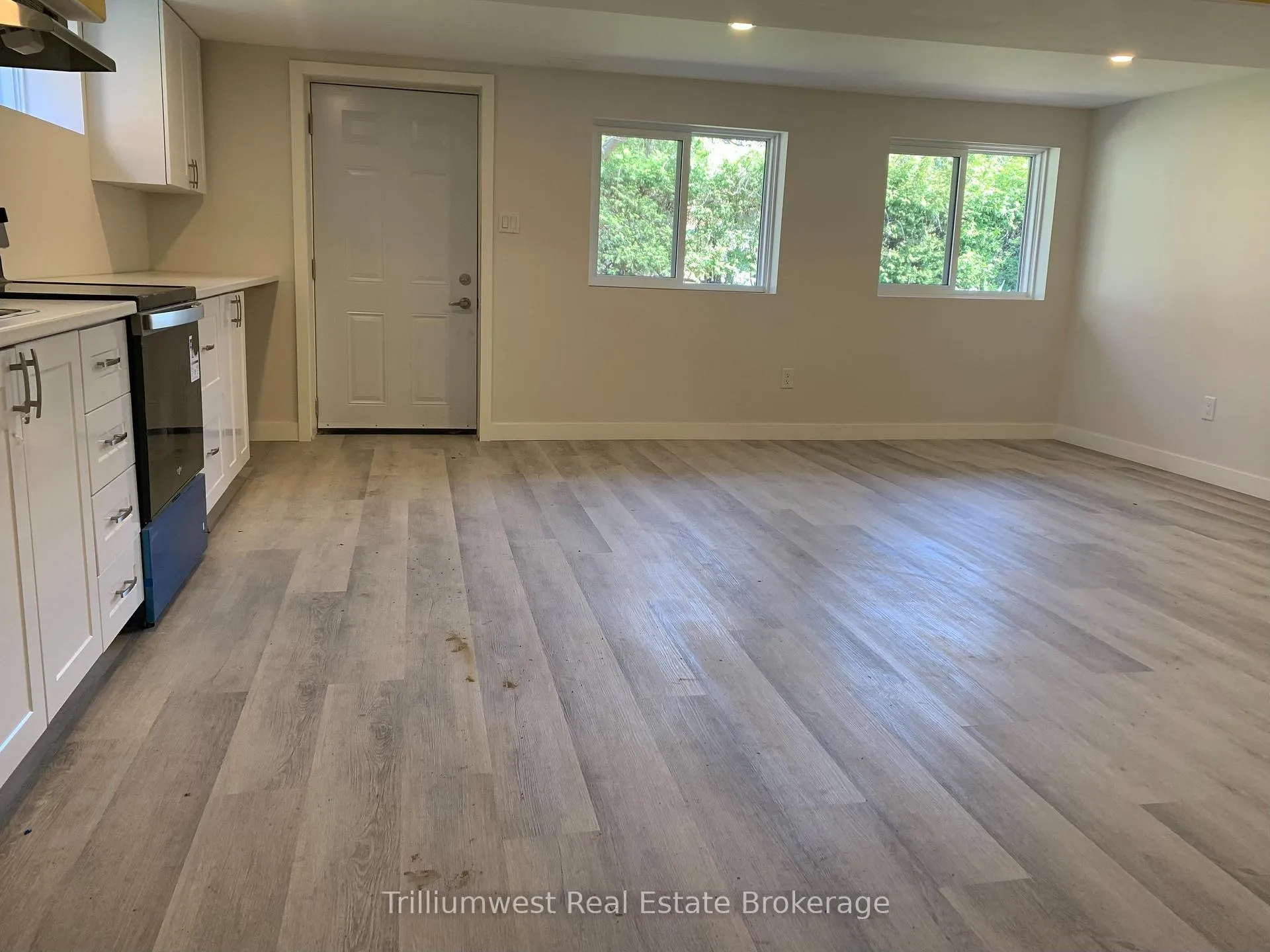 Photo 44 of 54 Park Street, Kitchener, Cherry Hill — HOMEH