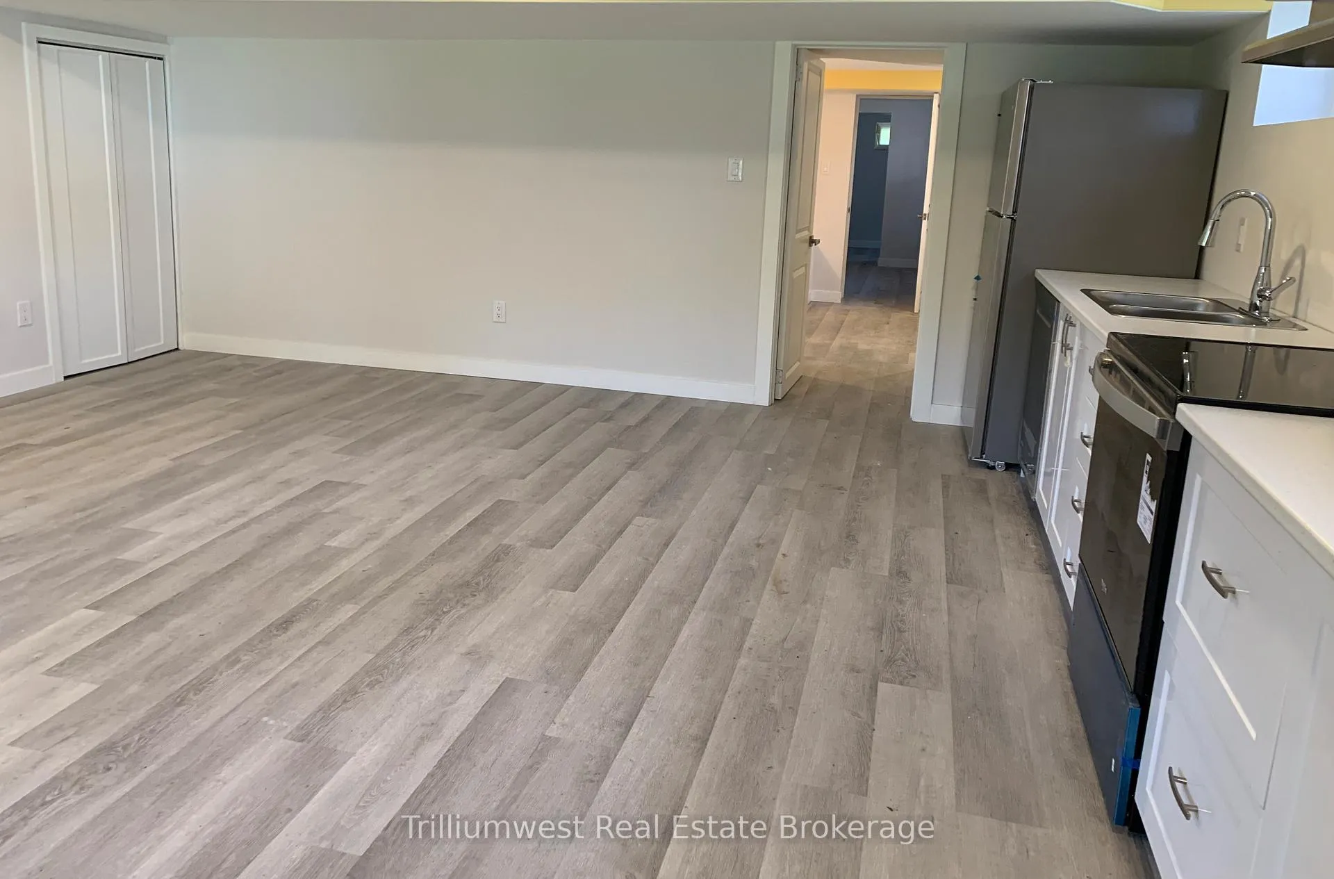 Photo 45 of 54 Park Street, Kitchener, Cherry Hill — HOMEH