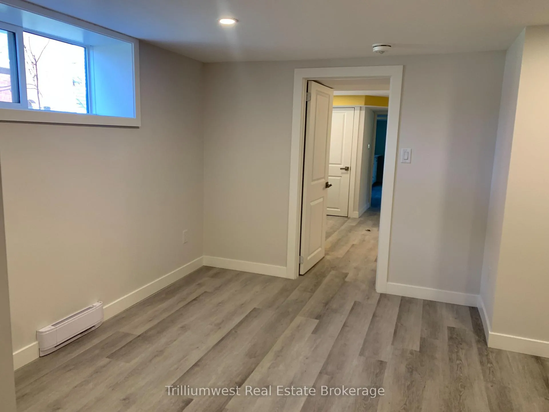Photo 46 of 54 Park Street, Kitchener, Cherry Hill — HOMEH