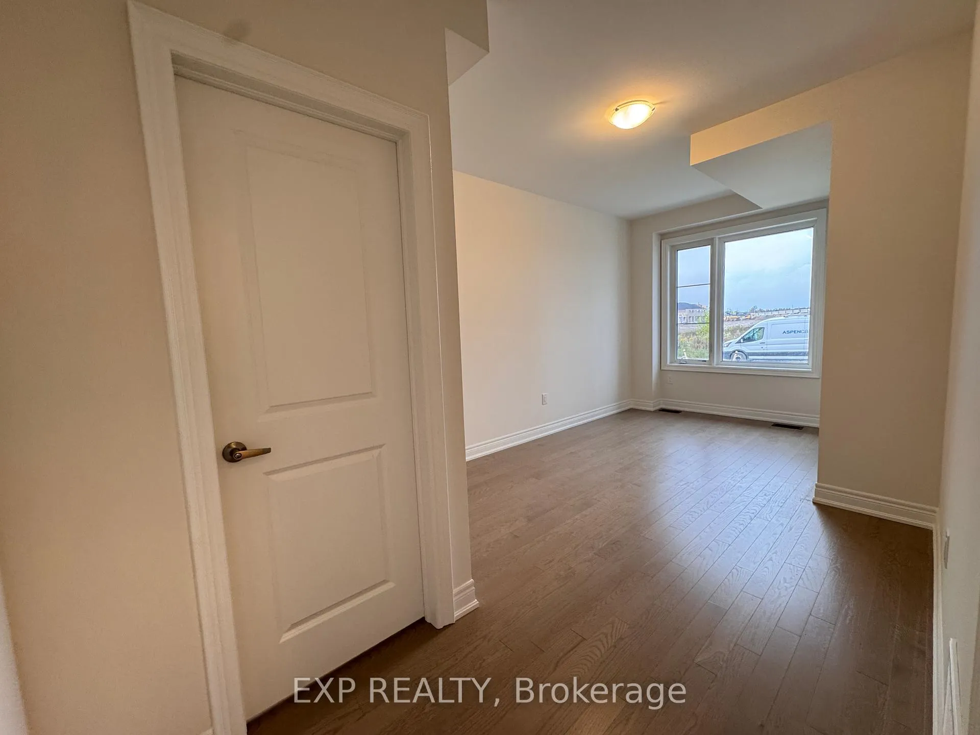 Photo 2 of Unit Main, 553 Vine Cliff Boulevard, Markham, Rural Markham — HOMEH