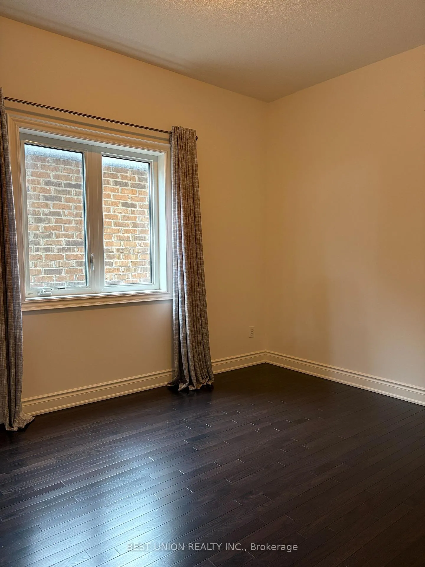 Photo 9 of 52 Manila Street, Markham, Berczy — HOMEH