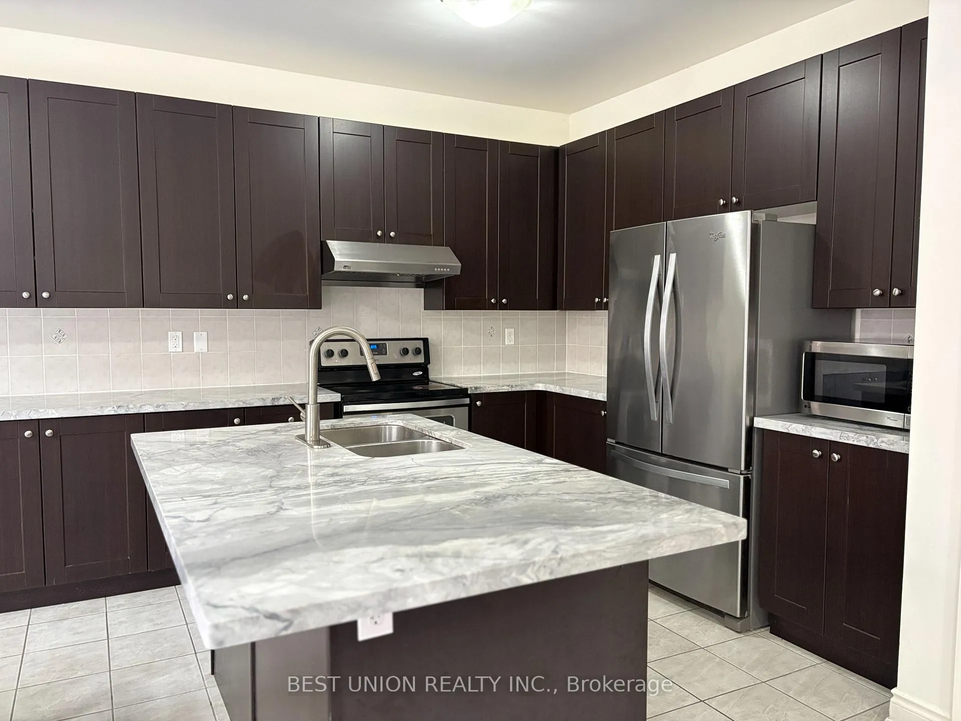 Photo 12 of 52 Manila Street, Markham, Berczy — HOMEH