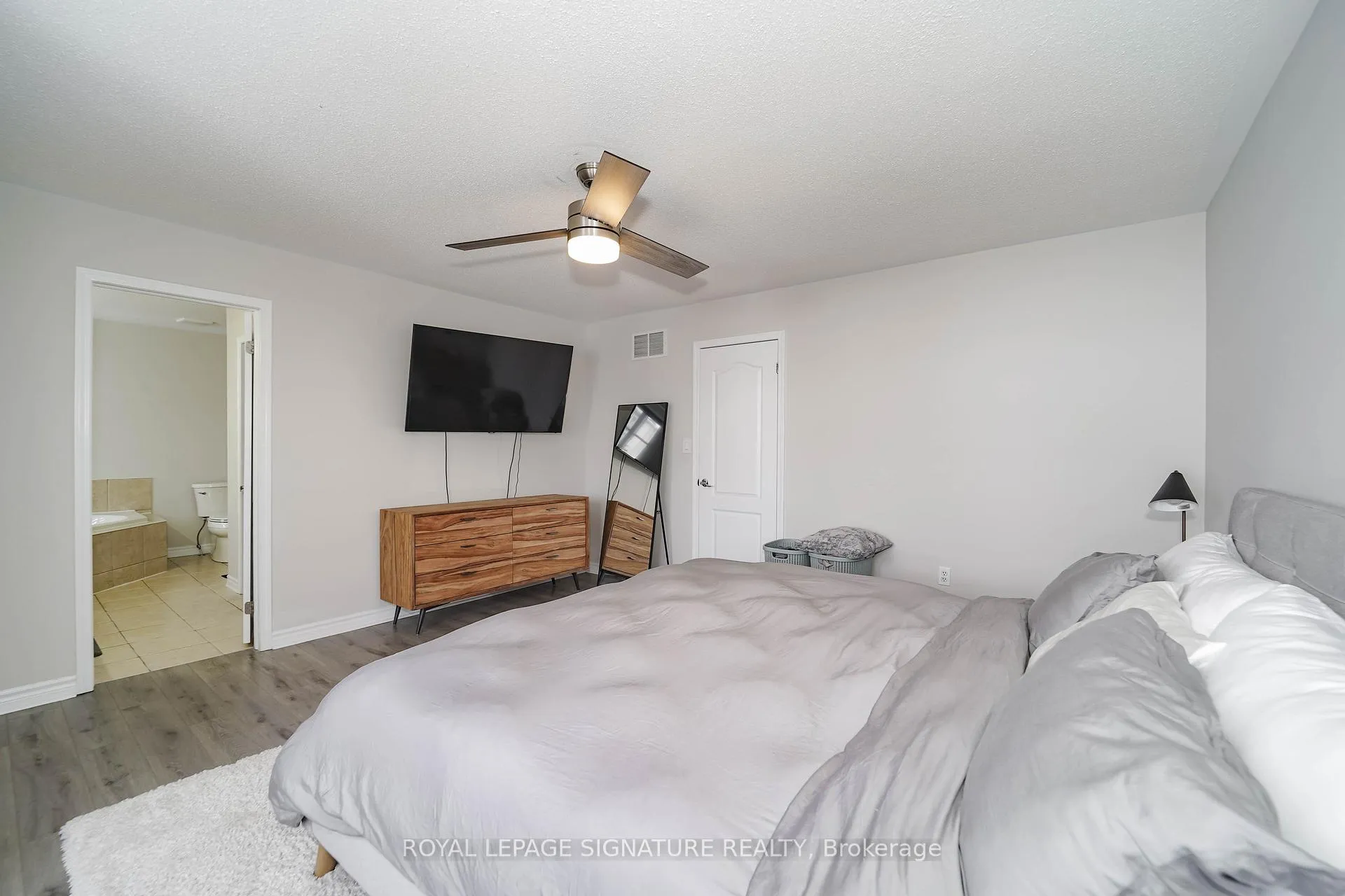 Photo 32 of 80 Kidd Crescent, New Tecumseth, Alliston — HOMEH