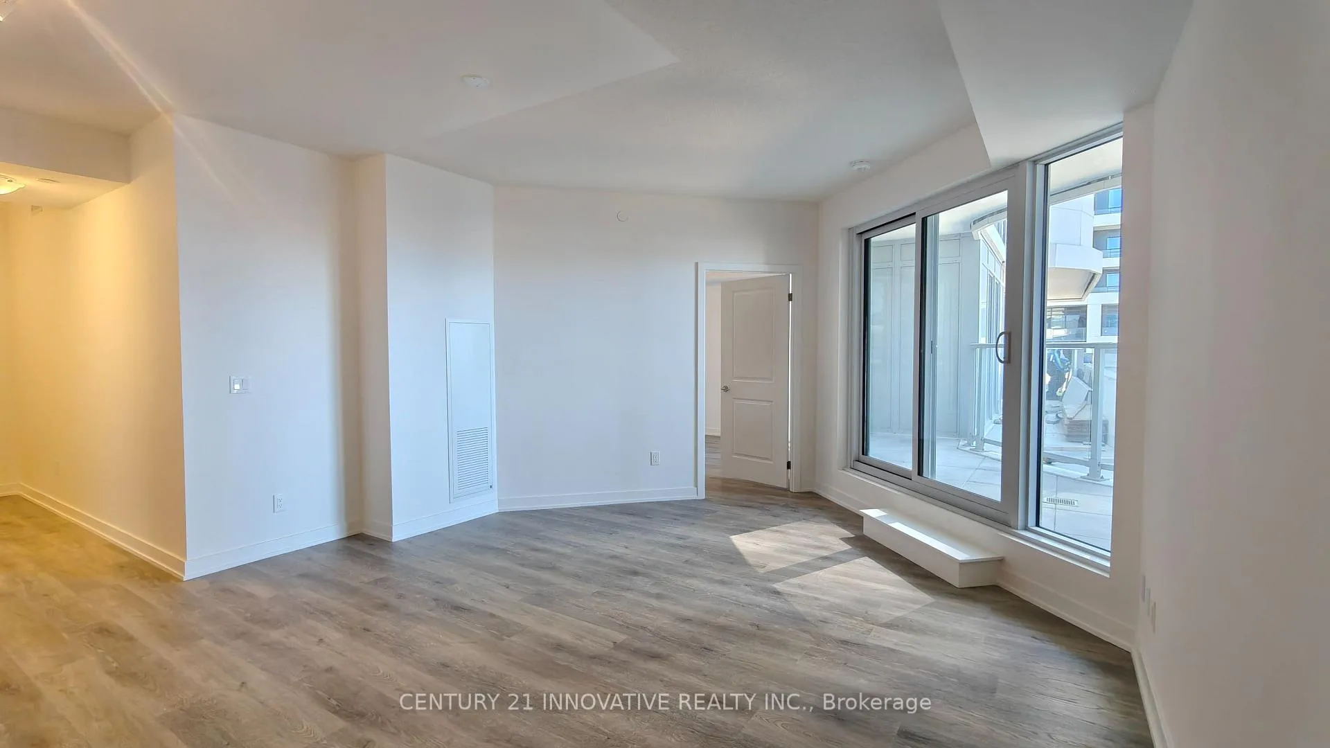 Photo 5 of Unit 201, 1010 Sandy Beach Road, Pickering, Bay Ridges — HOMEH