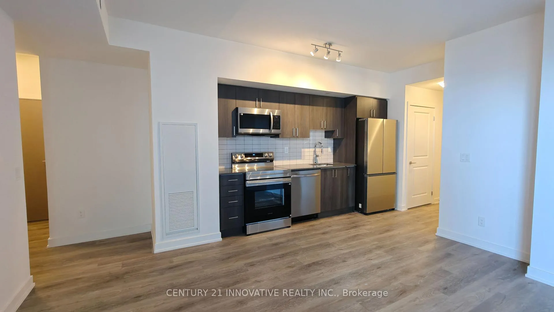 Photo 7 of Unit 201, 1010 Sandy Beach Road, Pickering, Bay Ridges — HOMEH