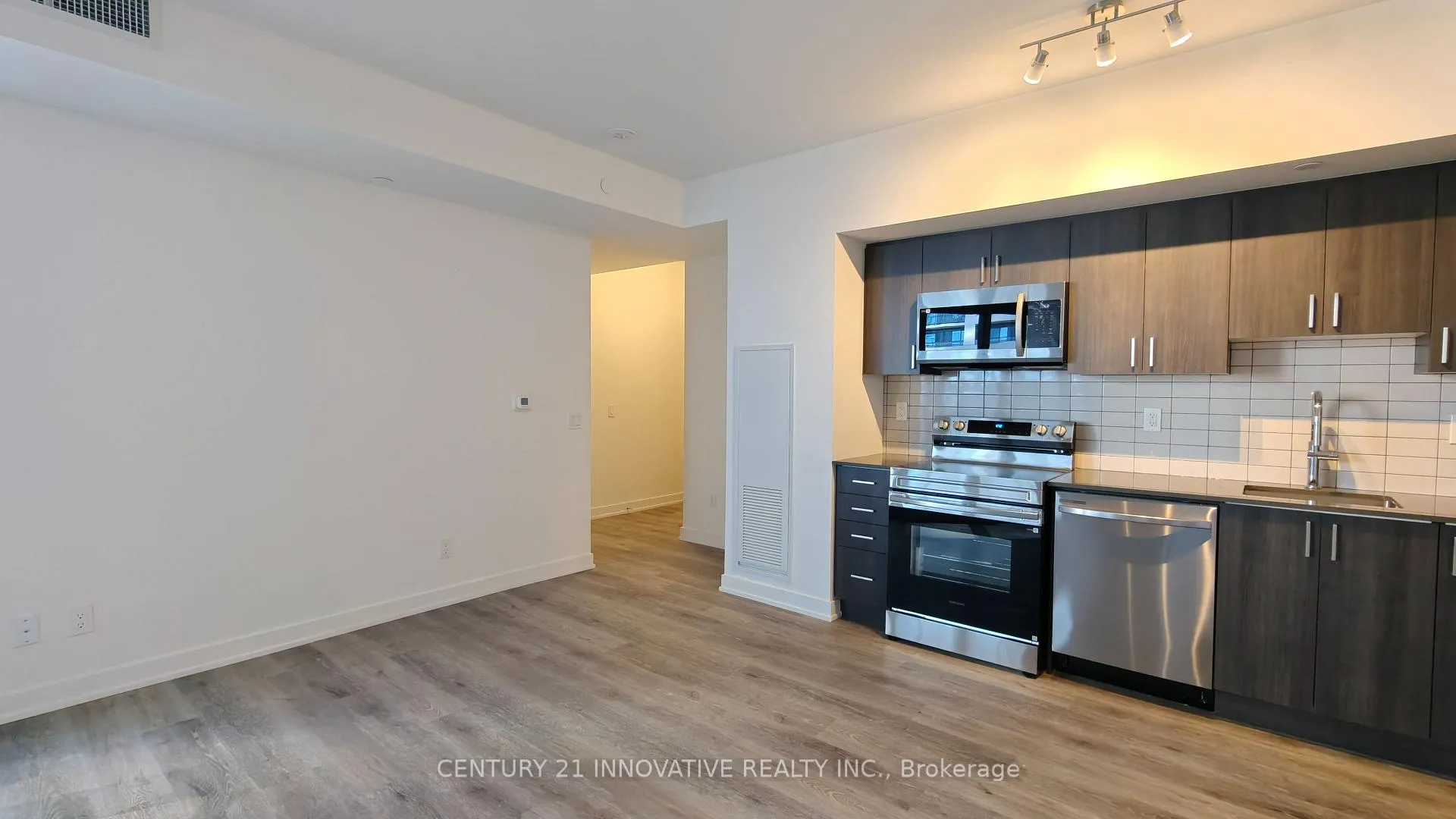 Photo 9 of Unit 201, 1010 Sandy Beach Road, Pickering, Bay Ridges — HOMEH