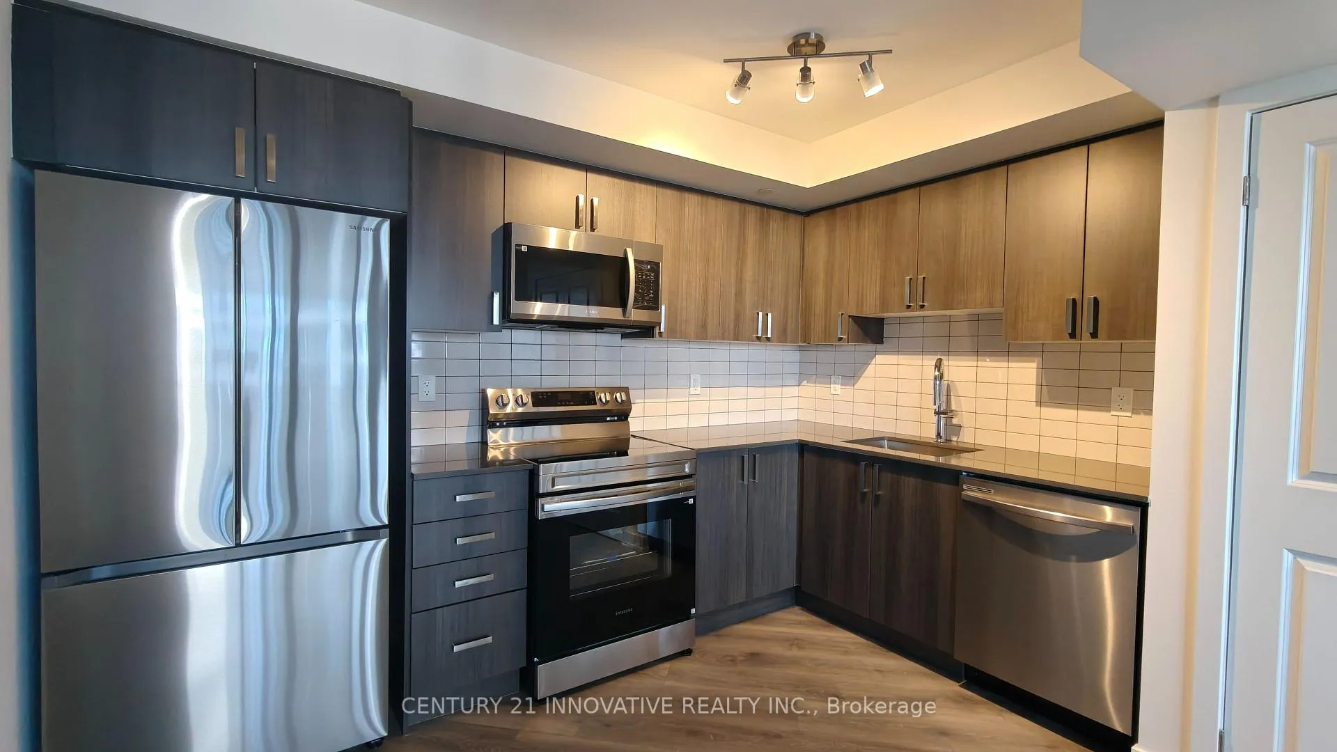 Photo 6 of Unit 416, 1010 Sandy Beach Road, Pickering, Bay Ridges — HOMEH
