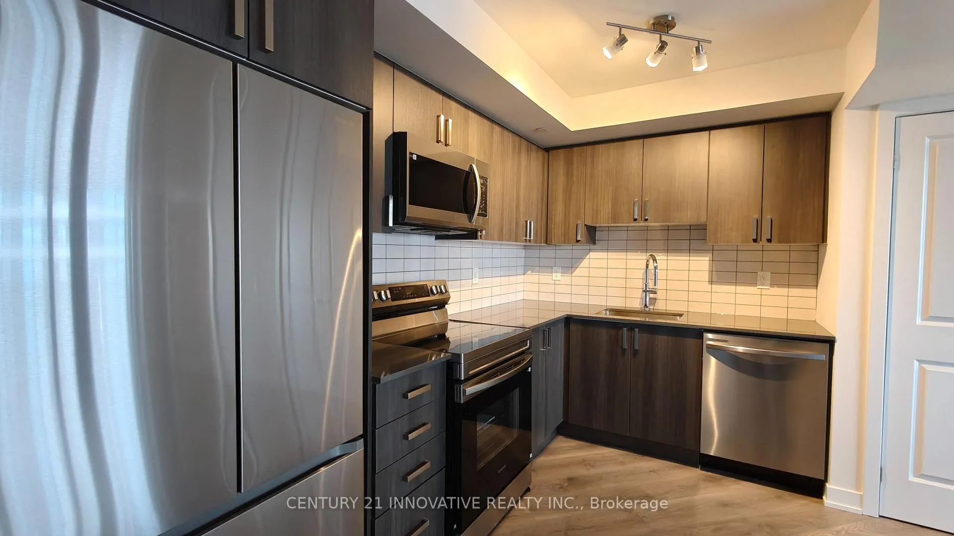 Photo 7 of Unit 416, 1010 Sandy Beach Road, Pickering, Bay Ridges — HOMEH
