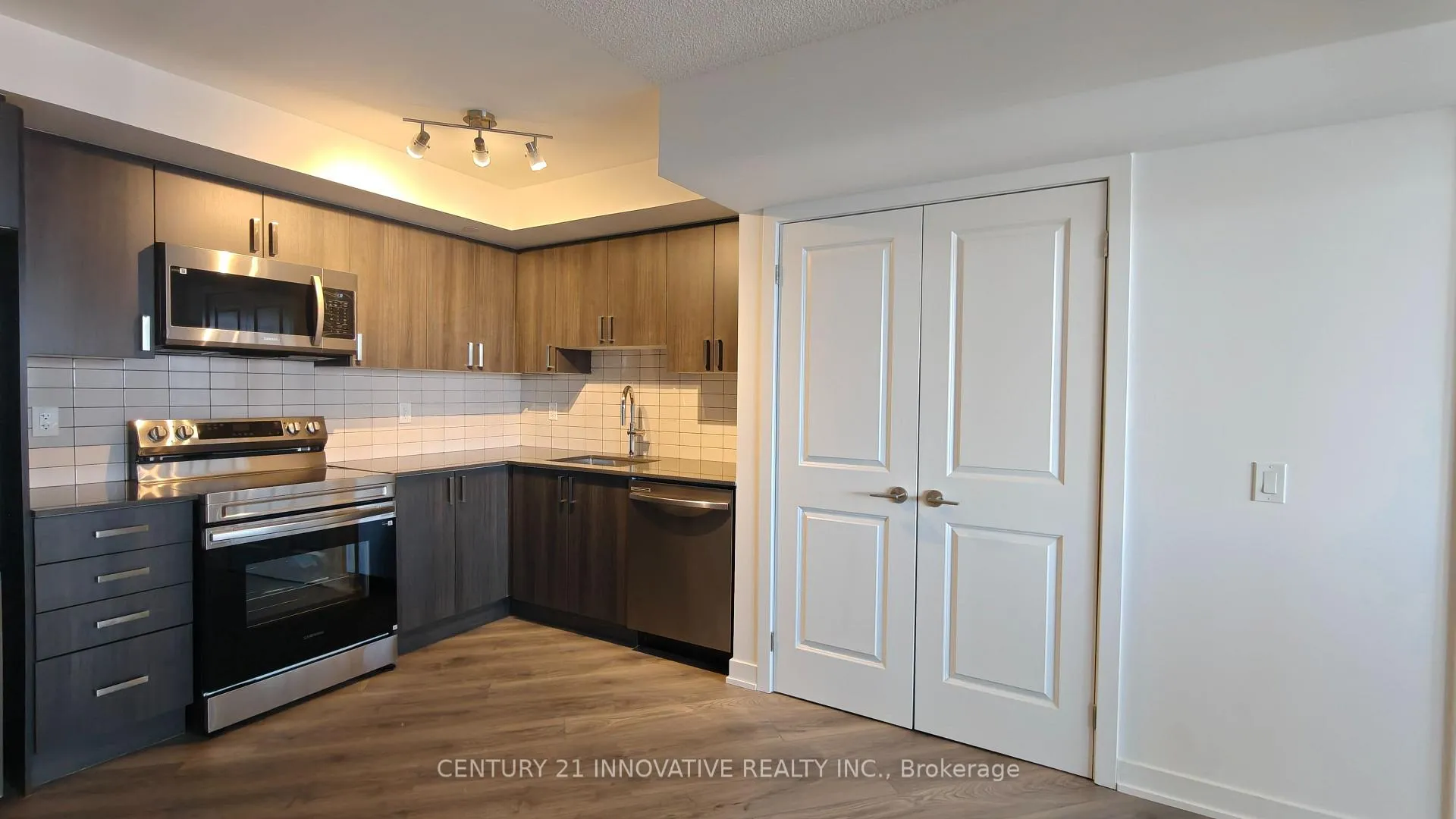 Photo 9 of Unit 416, 1010 Sandy Beach Road, Pickering, Bay Ridges — HOMEH