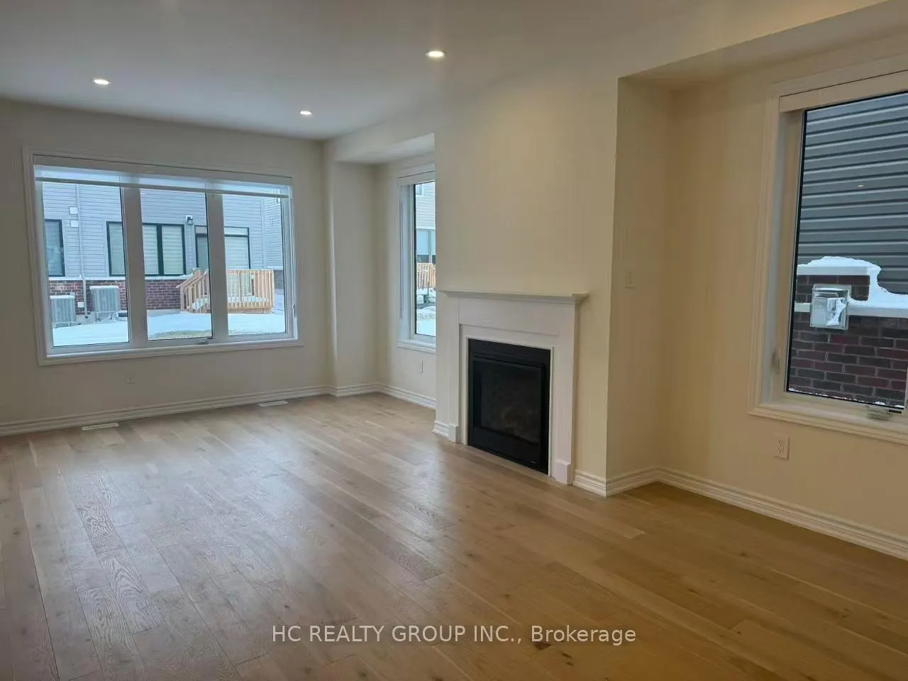Photo 7 of 664 Grand Ridge Avenue, Oshawa, Pinecrest — HOMEH