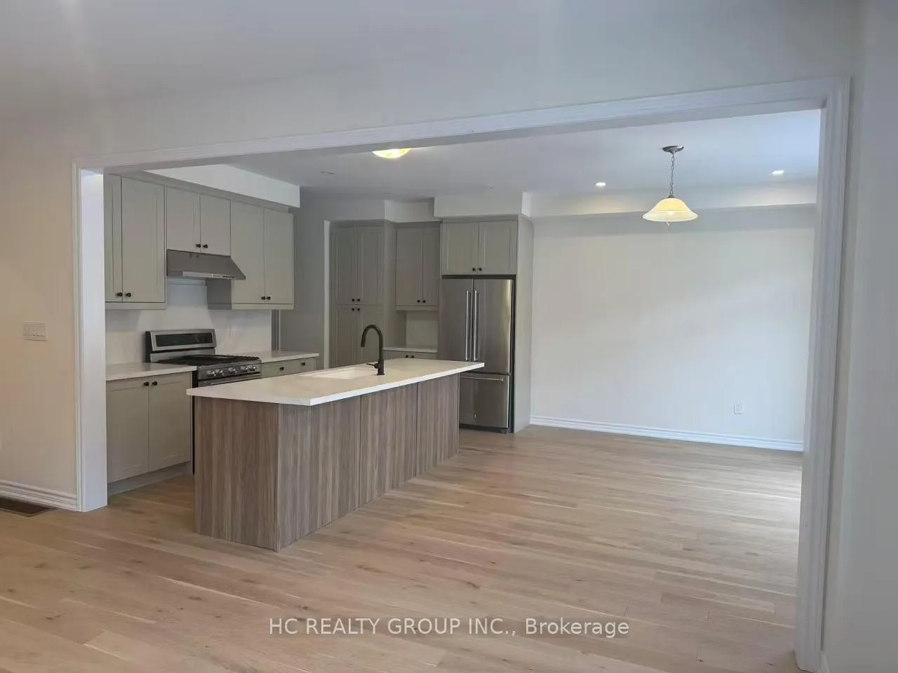 Photo 9 of 664 Grand Ridge Avenue, Oshawa, Pinecrest — HOMEH