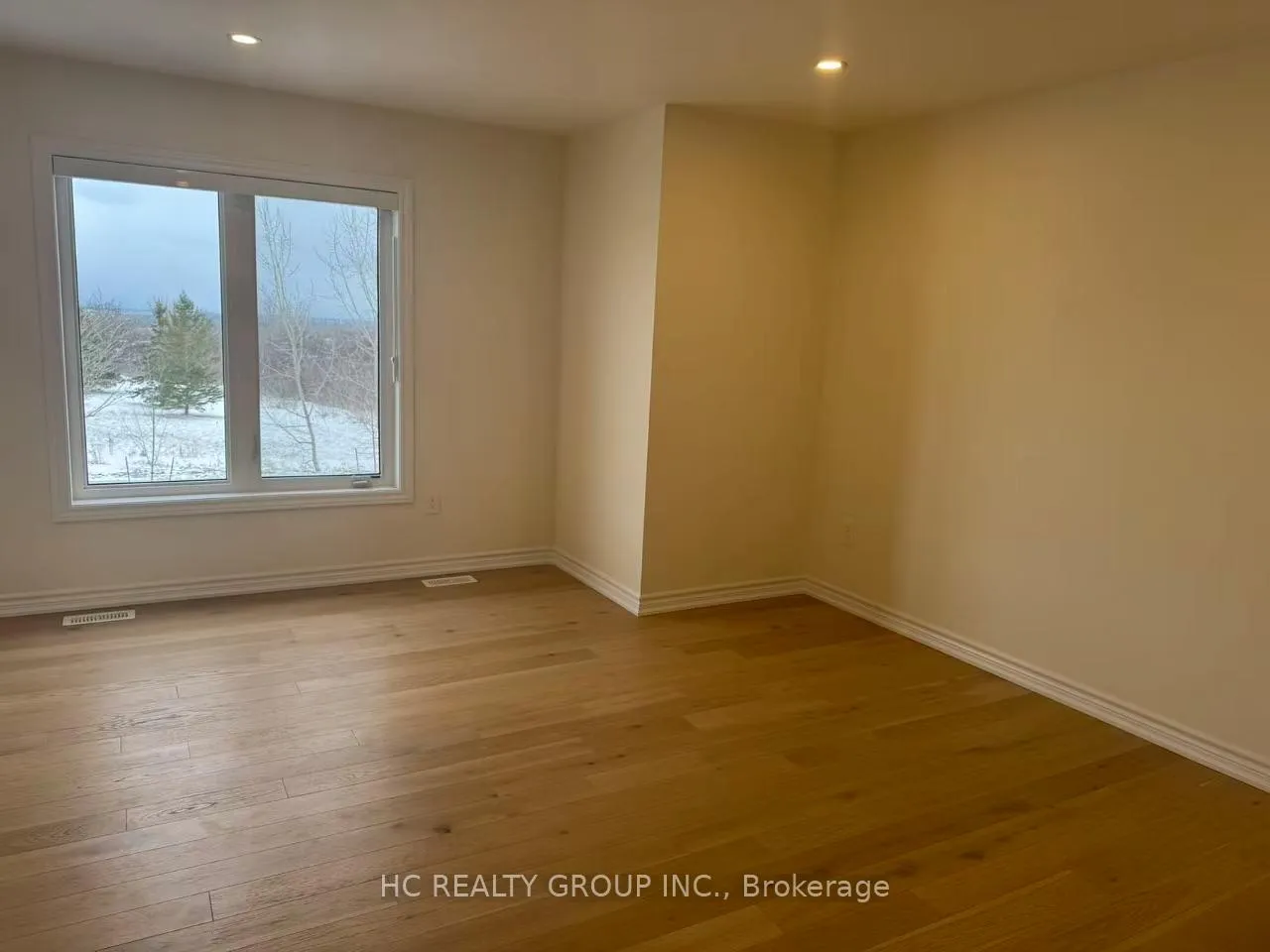 Photo 13 of 664 Grand Ridge Avenue, Oshawa, Pinecrest — HOMEH