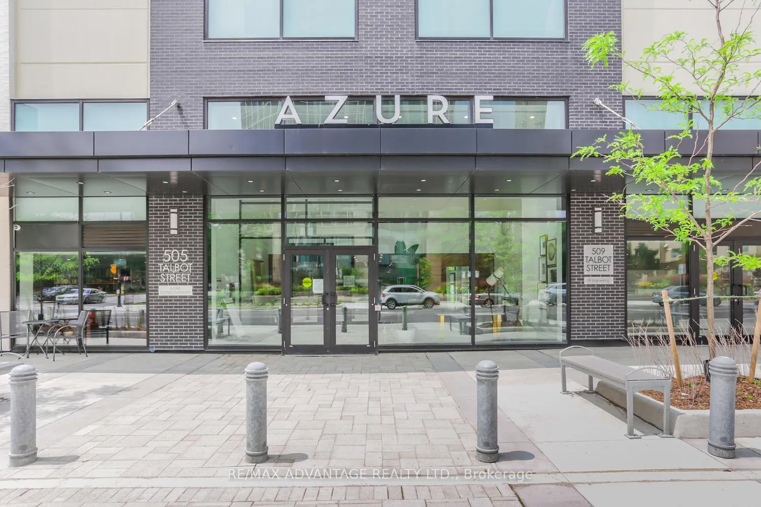 Front of Unit 2701, 505 Talbot Street