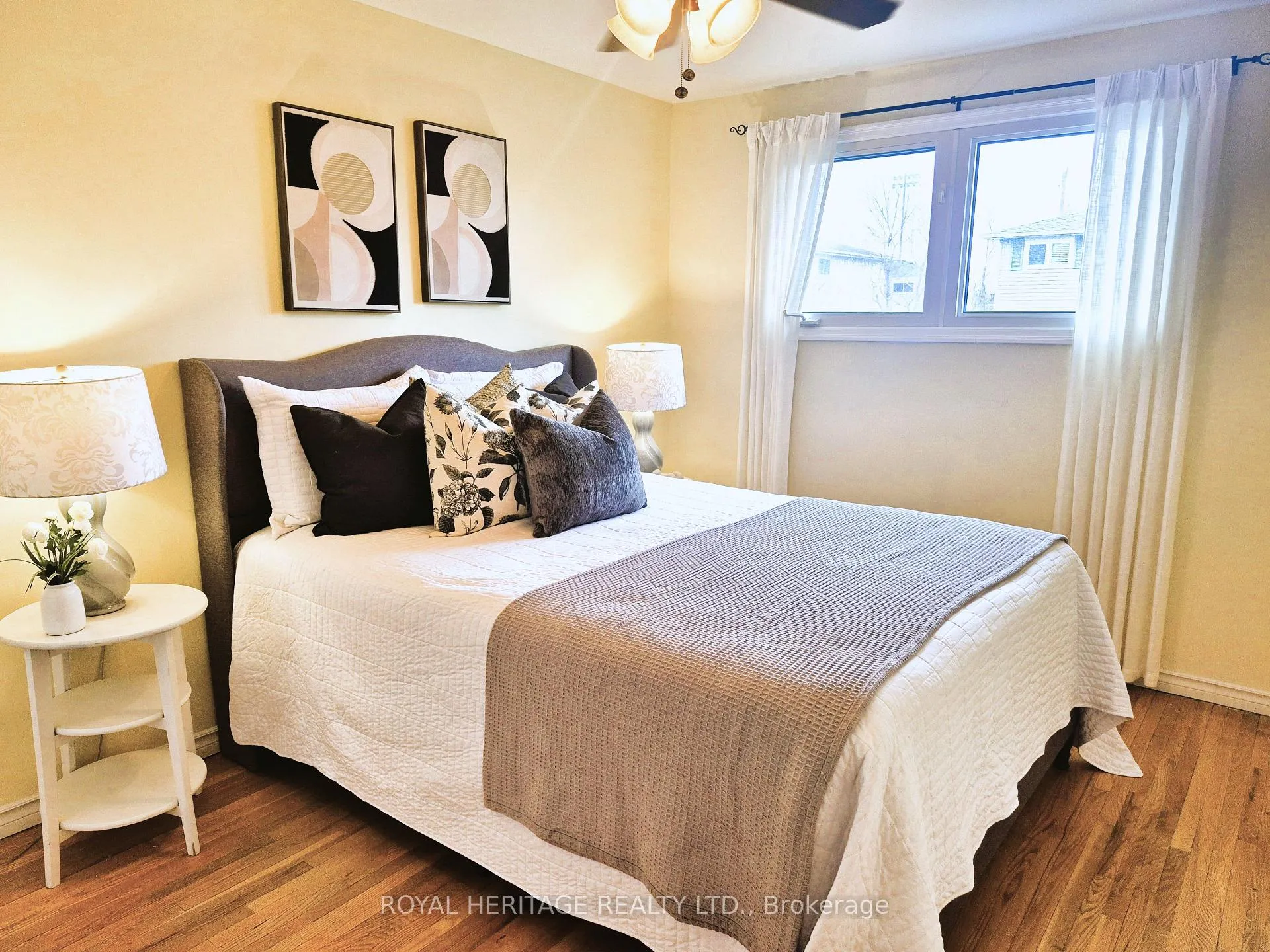 Photo 16 of 198 Barkley Crescent, Oshawa, Vanier — HOMEH