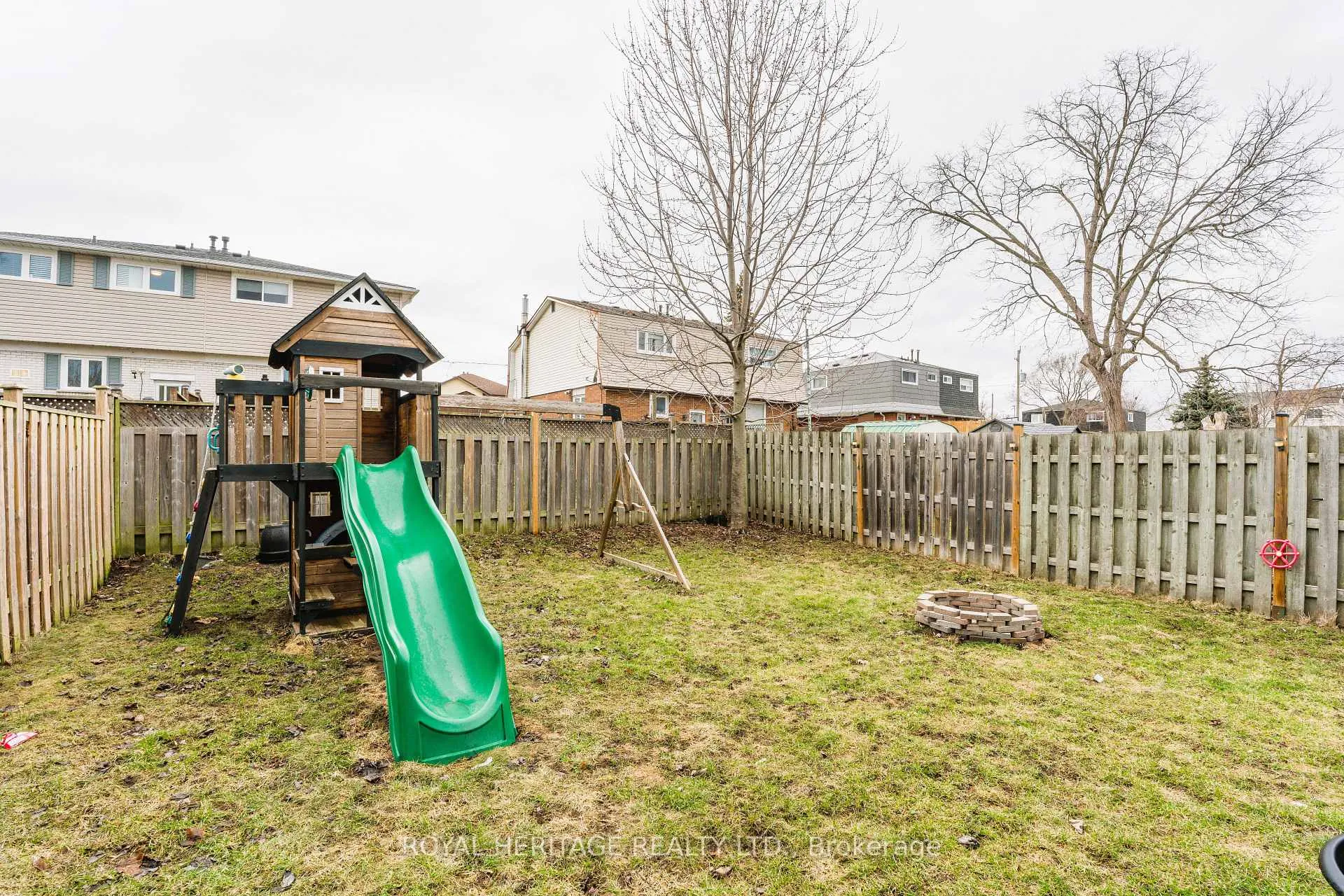 Photo 29 of 198 Barkley Crescent, Oshawa, Vanier — HOMEH