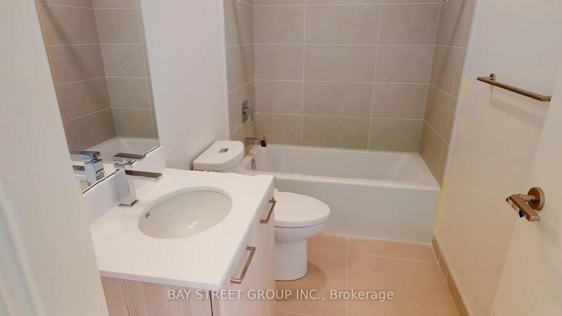 Photo 7 of Unit 2503, 65 Mutual Street, Toronto, Church-Yonge Corridor — HOMEH