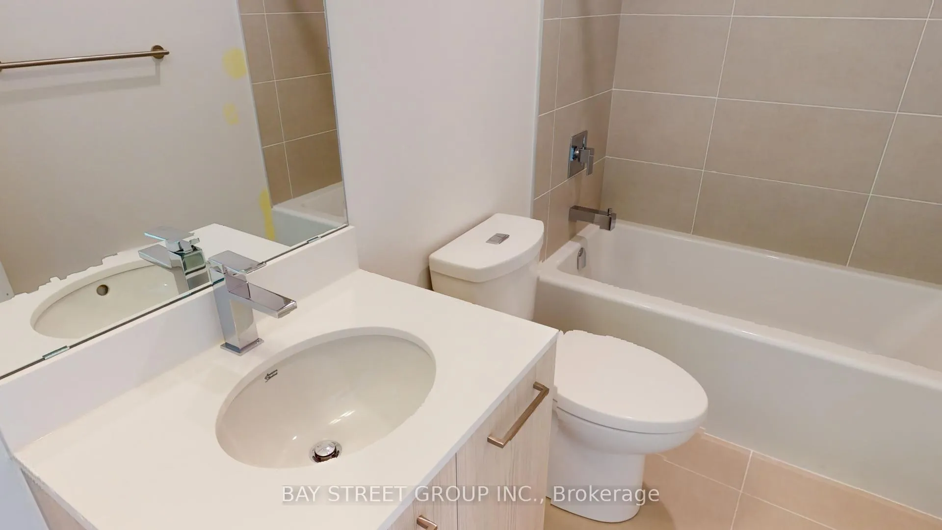 Photo 8 of Unit 2503, 65 Mutual Street, Toronto, Church-Yonge Corridor — HOMEH