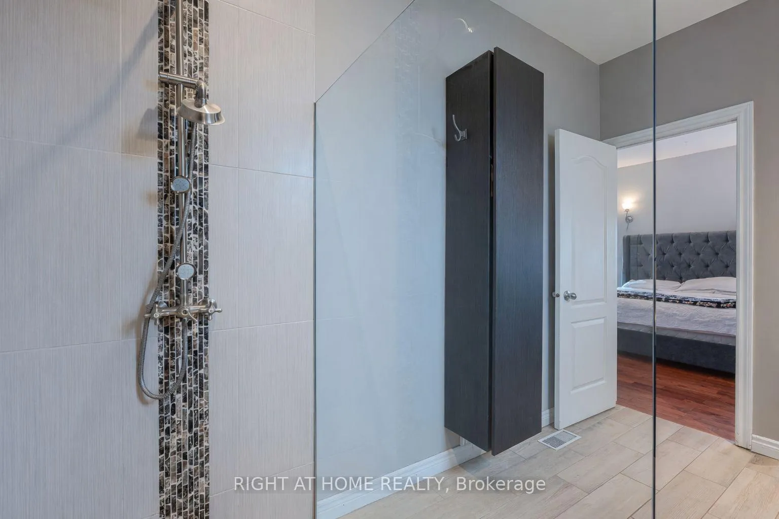 Photo 15 of 301 Mud Street E, Hamilton, Rural Stoney Creek — HOMEH