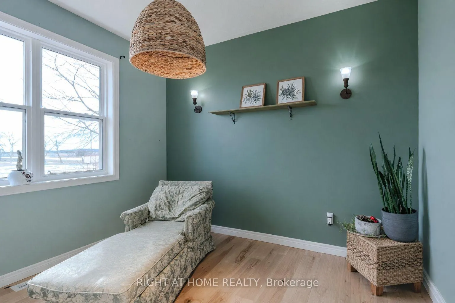 Photo 20 of 301 Mud Street E, Hamilton, Rural Stoney Creek — HOMEH