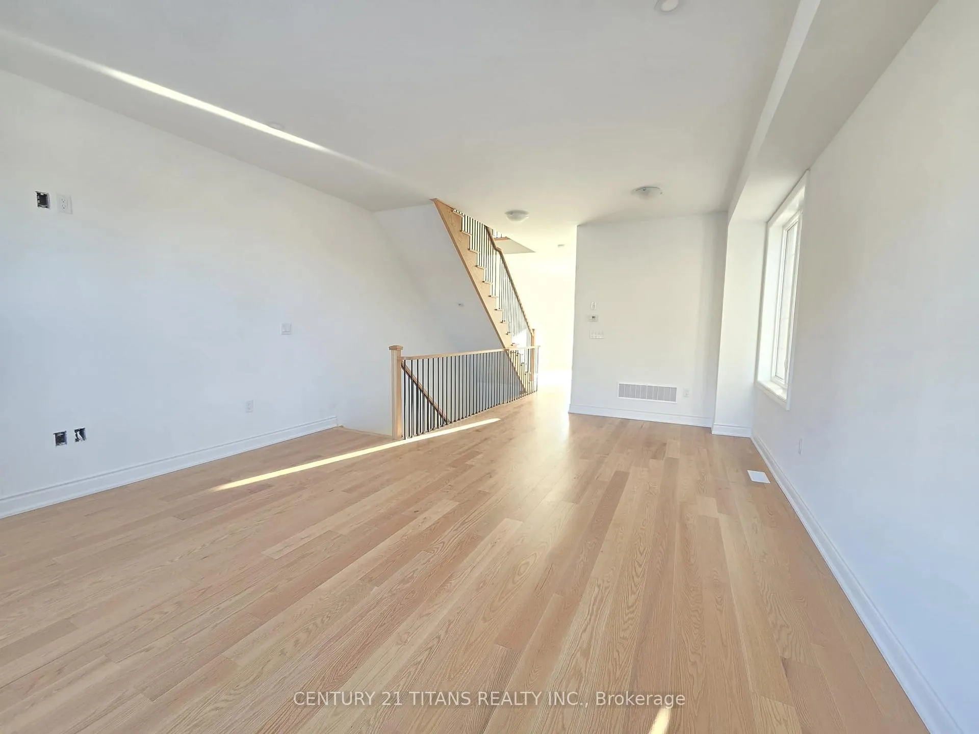 Photo 2 of 22 Franklin Avenue E, Scarborough, Centennial Scarborough — HOMEH
