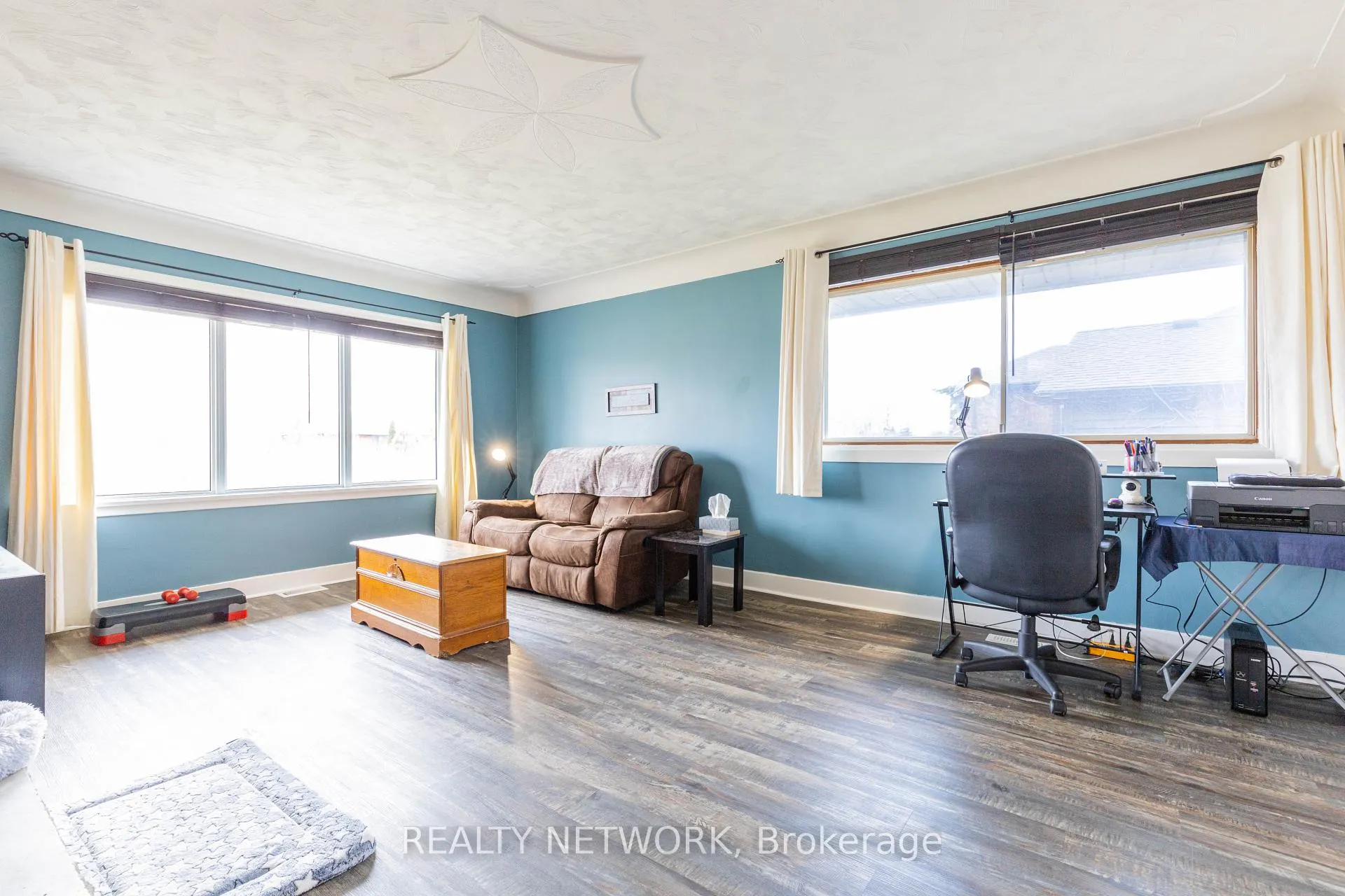 Photo 9 of 452 Quaker Road, Welland, N. Welland — HOMEH