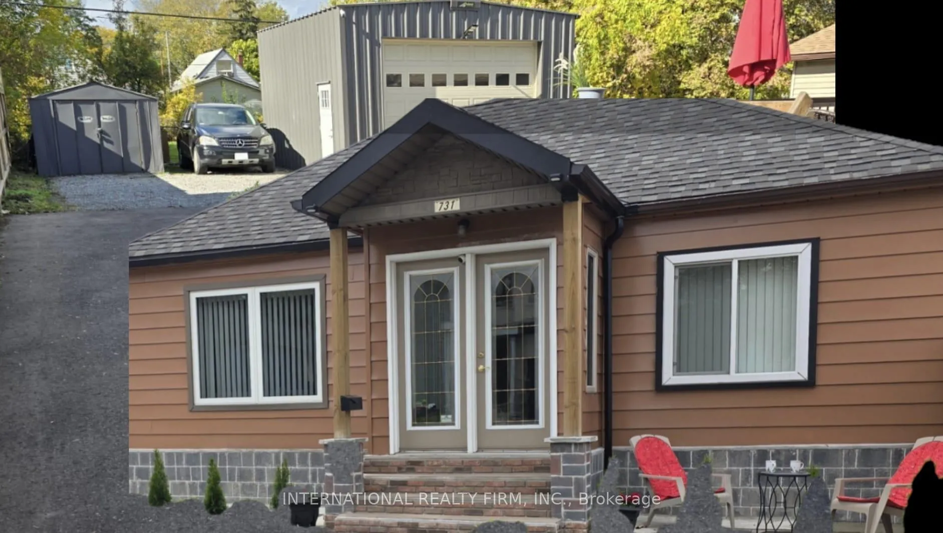 Front of 731 Knox Avenue