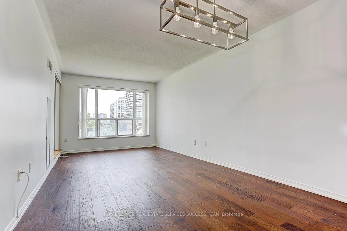 Photo 12 of Unit 409, 909 Bay Street, Toronto, Bay Street Corridor — HOMEH