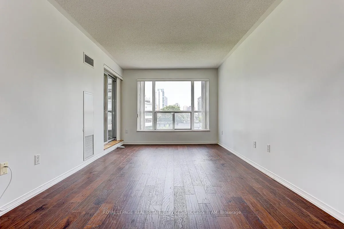 Photo 15 of Unit 409, 909 Bay Street, Toronto, Bay Street Corridor — HOMEH