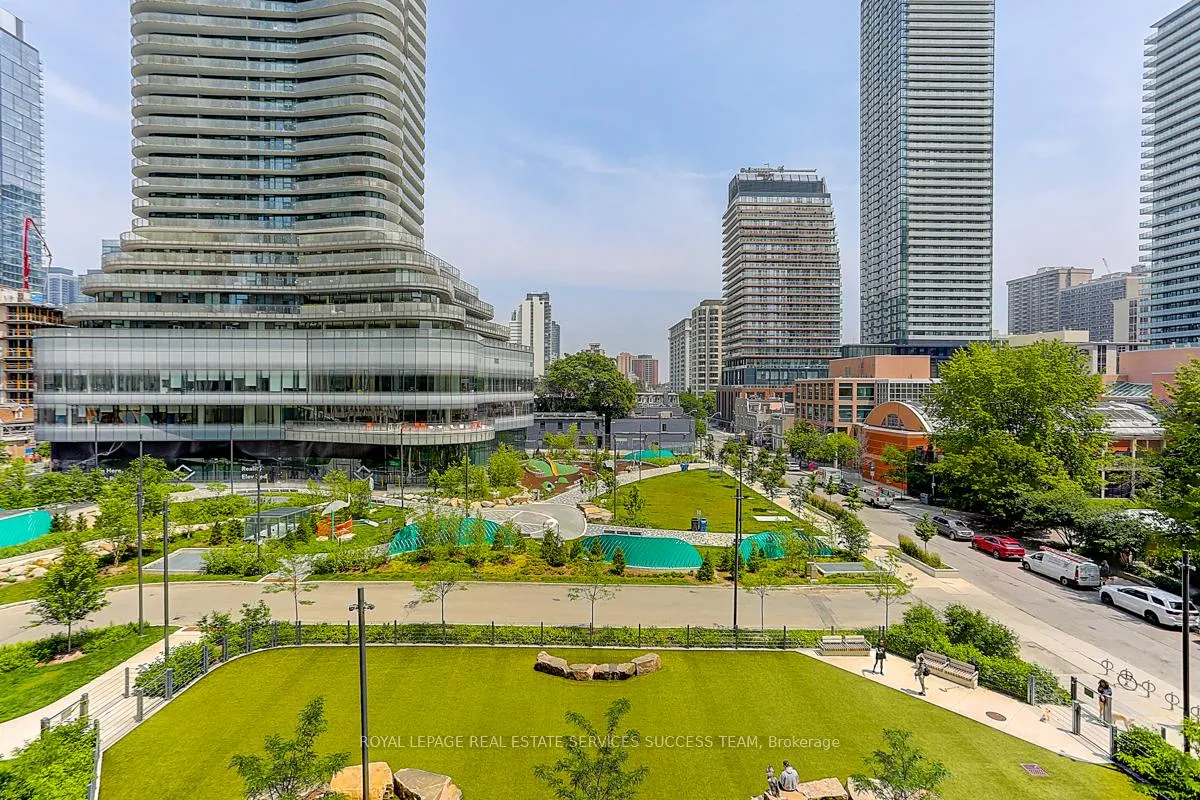 Photo 19 of Unit 409, 909 Bay Street, Toronto, Bay Street Corridor — HOMEH