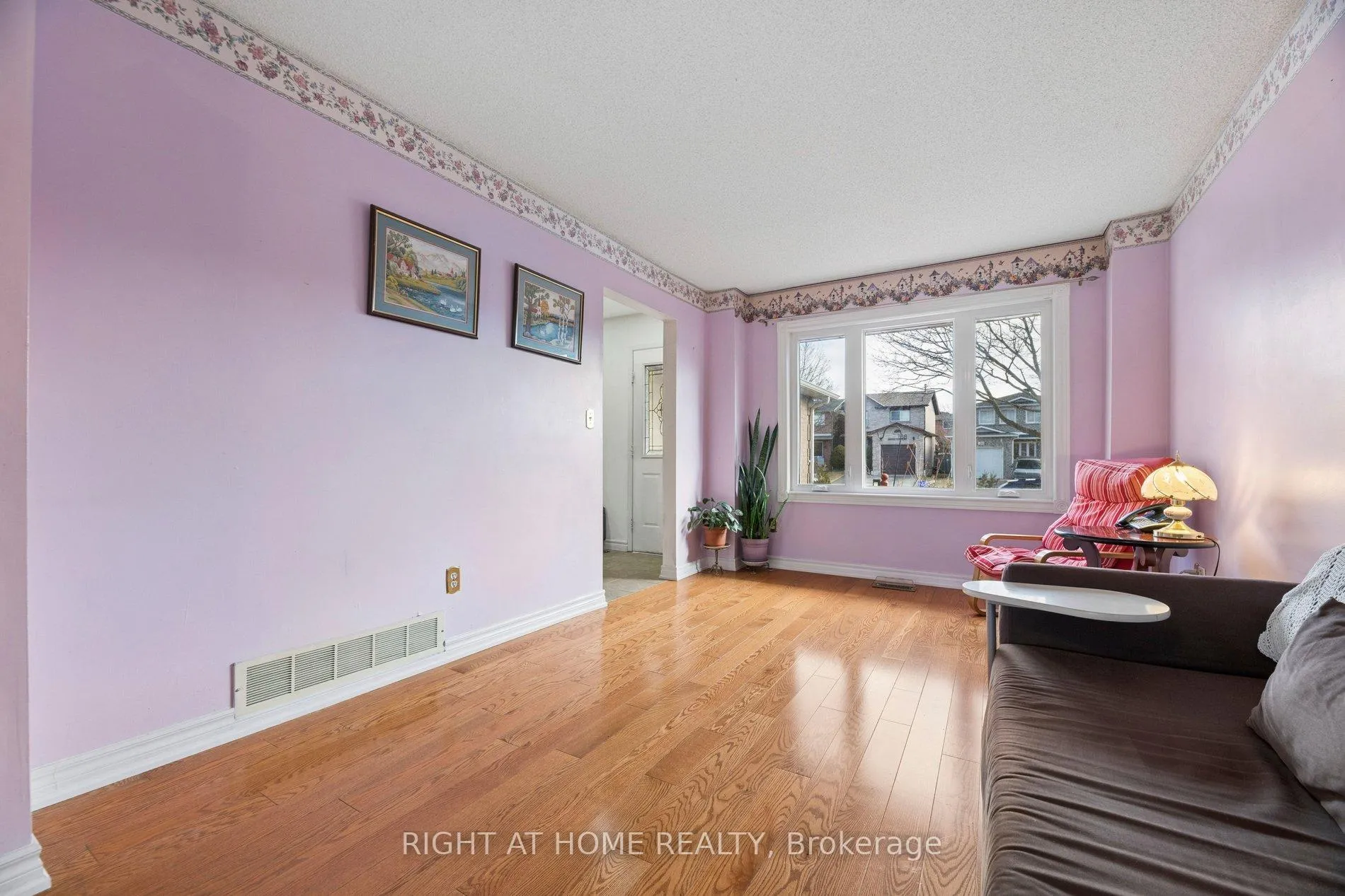 Photo 8 of 183 Ravenscroft Road, Ajax, Central West — HOMEH