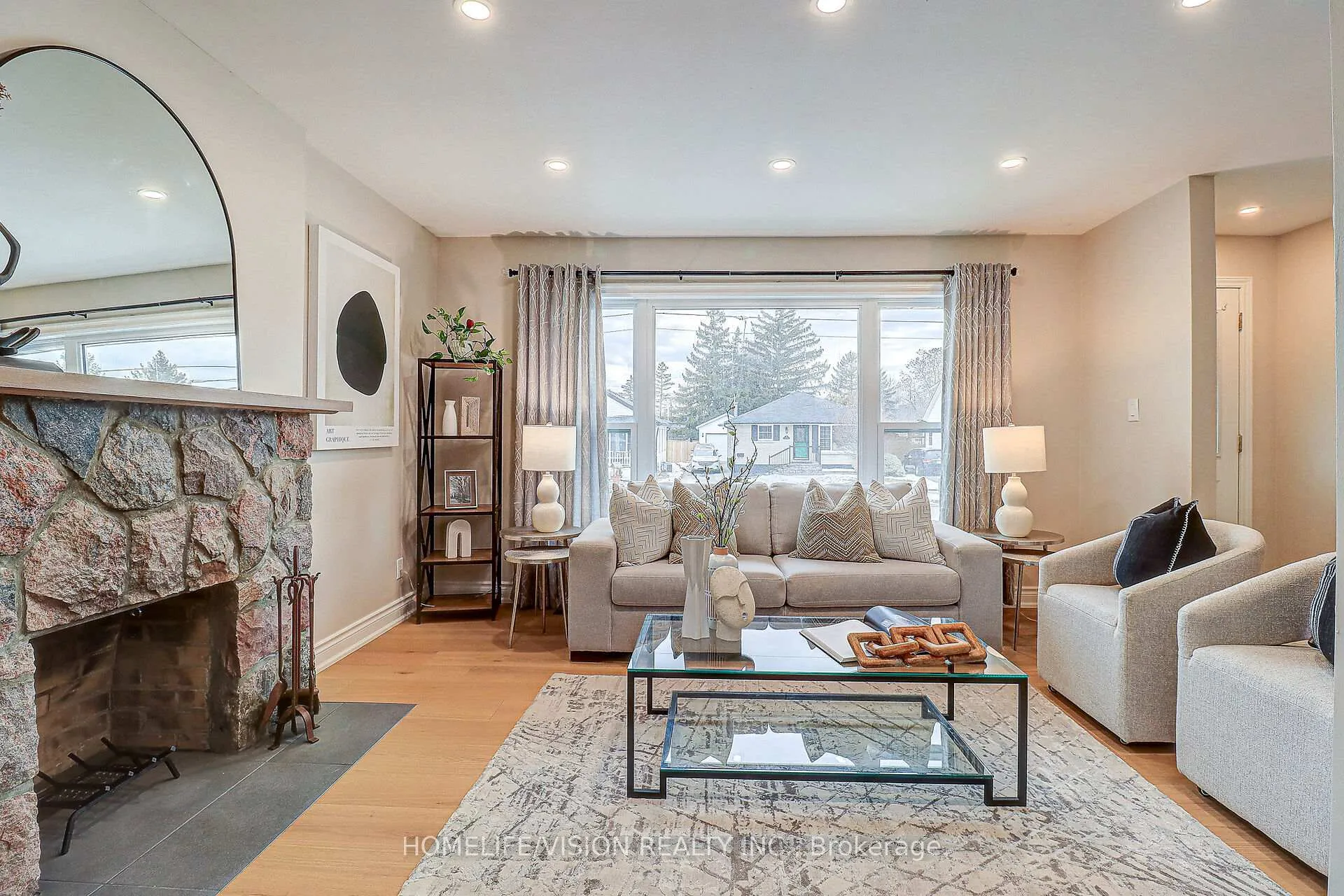 Photo 6 of 1113 Green Street, Whitby, Downtown Whitby — HOMEH