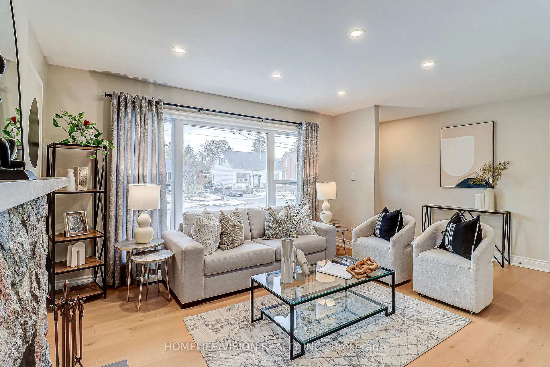 Photo 7 of 1113 Green Street, Whitby, Downtown Whitby — HOMEH