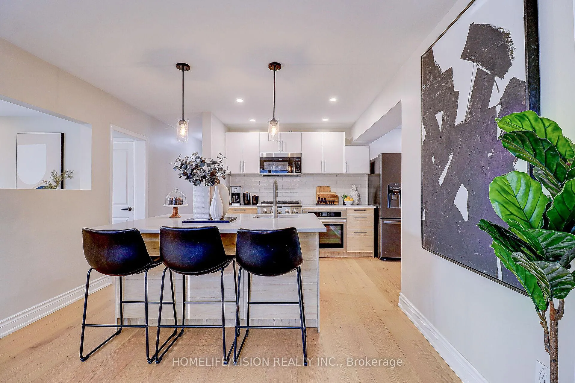 Photo 10 of 1113 Green Street, Whitby, Downtown Whitby — HOMEH