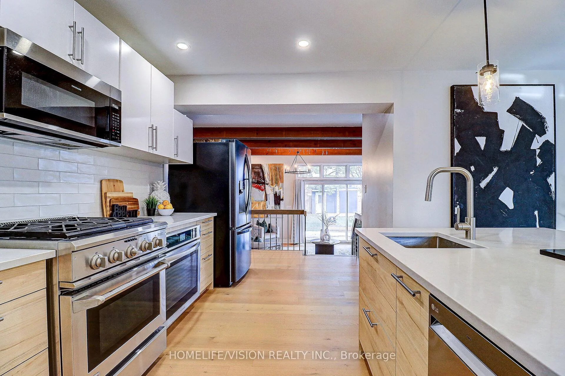 Photo 14 of 1113 Green Street, Whitby, Downtown Whitby — HOMEH