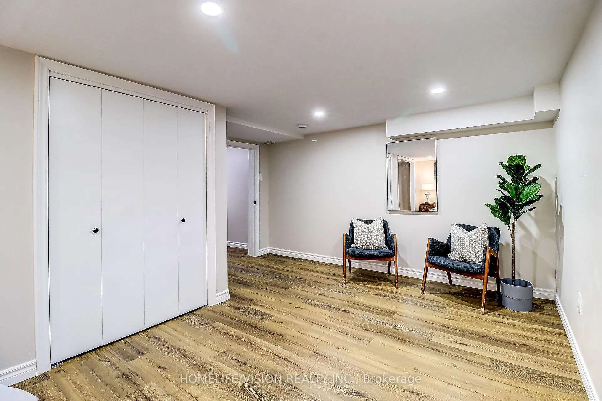 Photo 43 of 1113 Green Street, Whitby, Downtown Whitby — HOMEH