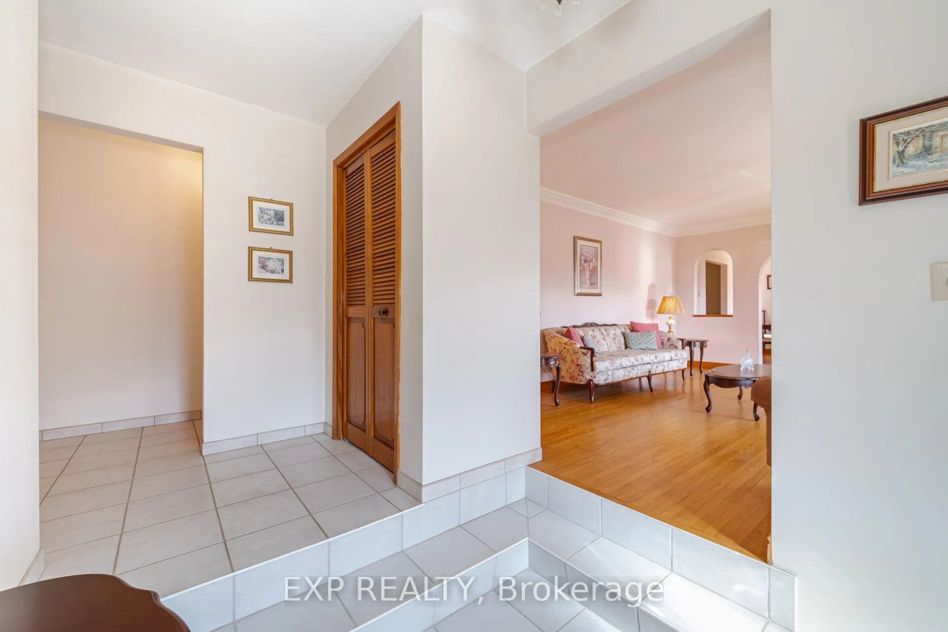 Photo 3 of 1243 5 Highway W, Hamilton, Rural Flamborough — HOMEH