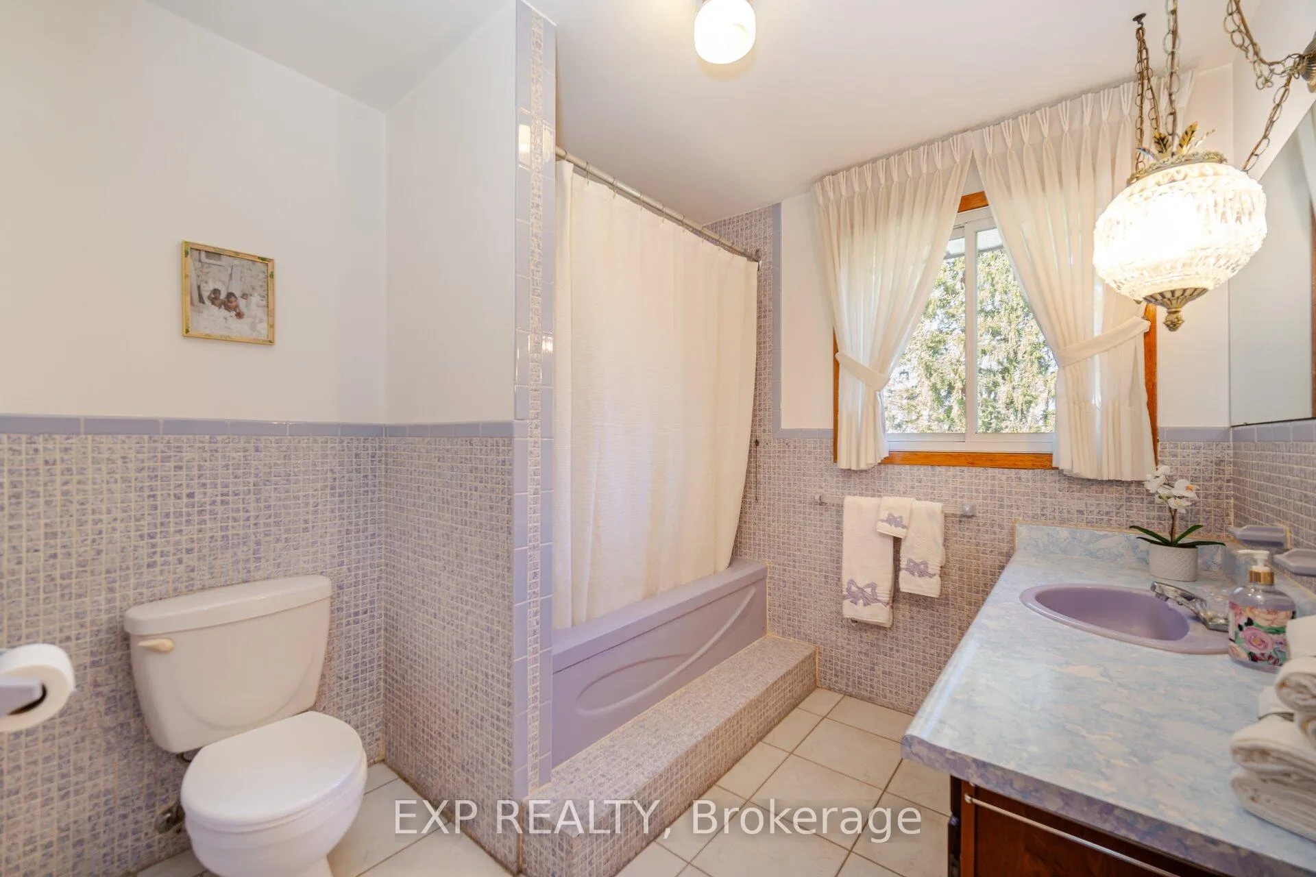 Photo 18 of 1243 5 Highway W, Hamilton, Rural Flamborough — HOMEH