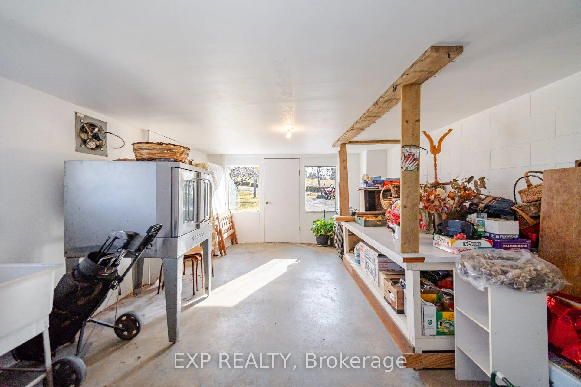 Photo 32 of 1243 5 Highway W, Hamilton, Rural Flamborough — HOMEH
