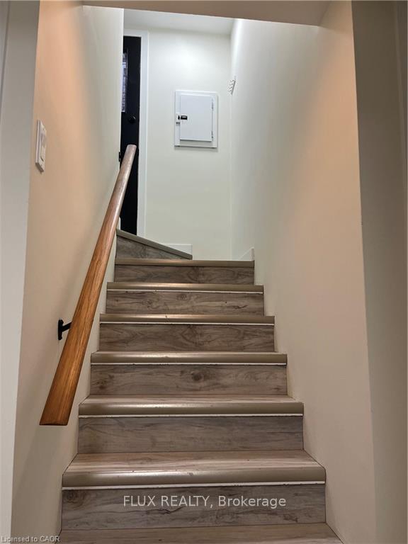 Photo 10 of 206 Lorne Avenue, Kitchener — HOMEH