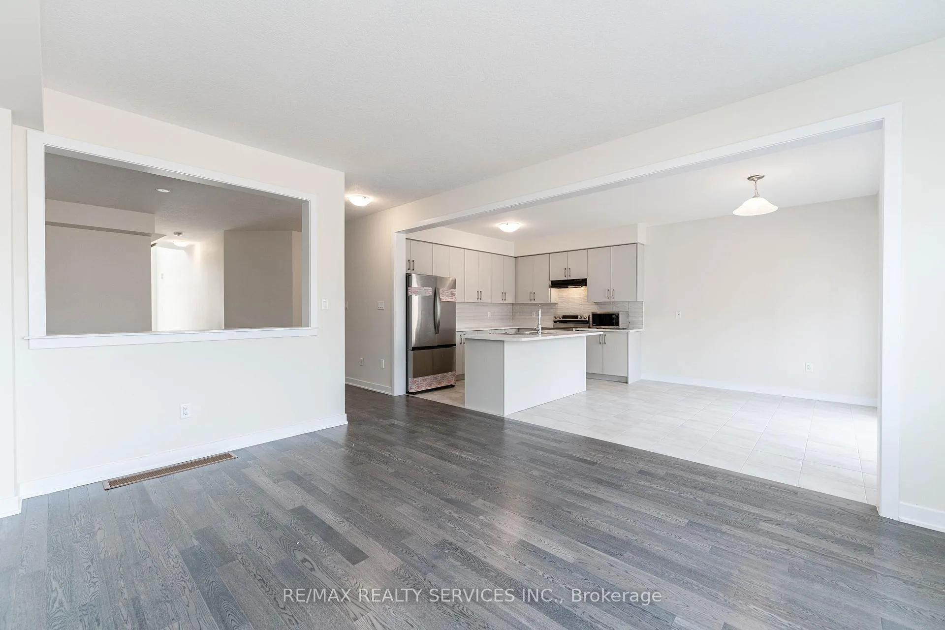 Photo 8 of Unit CRES, 82 Starboard Crescent, Welland, Dain City — HOMEH