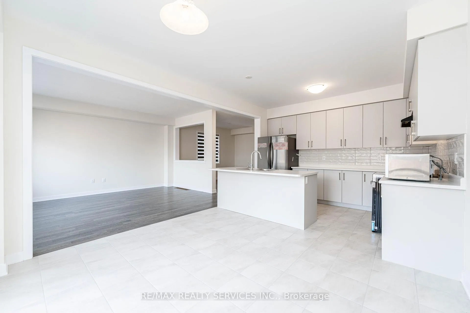 Photo 9 of Unit CRES, 82 Starboard Crescent, Welland, Dain City — HOMEH